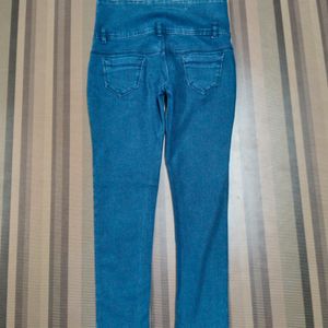 V-64 Size-30 Slim Fit Women Denim Jeans