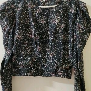 Beautiful Crop Top Size L