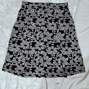 Pleated Floral Skirt In Soft Knit Material