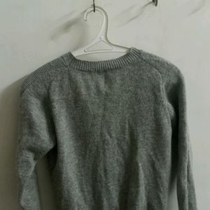 Knitted Grey Sweater With Bow In Front