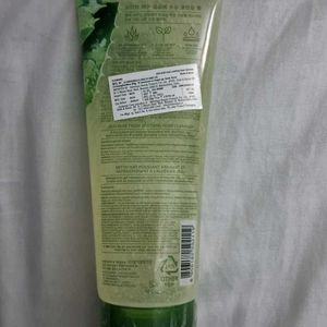 Jeju Aloe Fresh Soothing Foam Cleanser