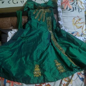 💓Green💚 Ethnic Gown 💕😍