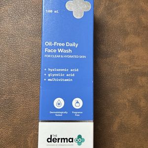 The Derma Co Oil Free Daily Face Wash