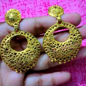 😍Stylish Golden Earrings For Women