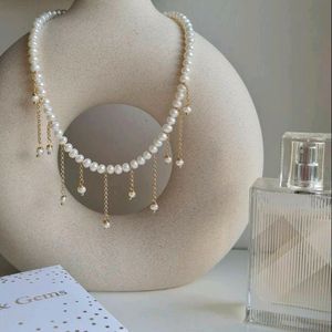 Elegant Necklace .