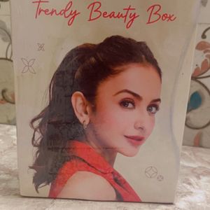 Just Herbs Trendy Beauty Box 🗃️