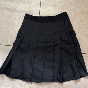 KOREAN BLACK PLATED SKIRT 🖤🐈‍⬛