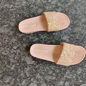 Price Drop 💧 Peach Embellished Flipflops