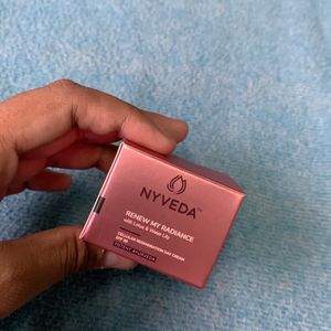 NYVEDA RENEW MY RADIANCE DAY CREAM,15g