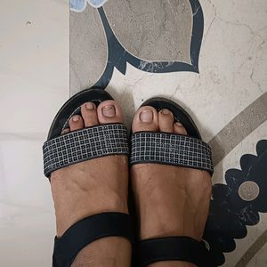 Black Sandle