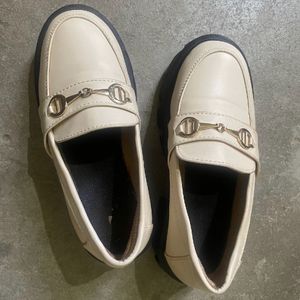 Biege Shoetopia loafers