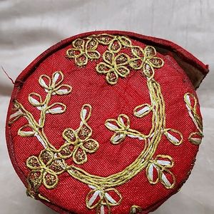 Beautiful Embroidery Bangle Box