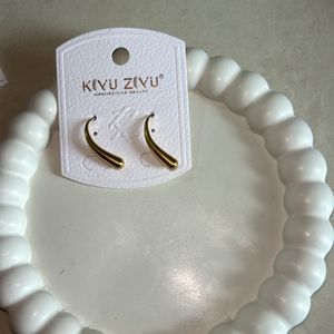 Anti-tarnish hoop earrings