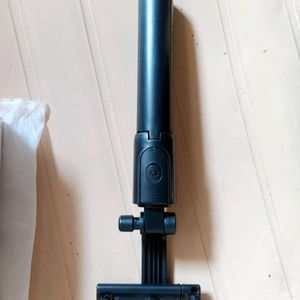 Wireless Bluetooth R1S Tripod With Selfie Stick