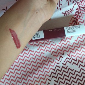 Maybelline New York Lipstick And Revlon Lipliner