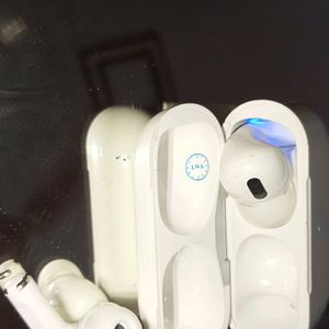 Apple Airpods Pro Gen1 Clone + Lighting Cable