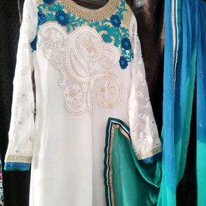 Pakistani Kurta Set For Women And Girls Size Issue