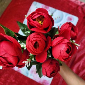 Red Roses Bunch