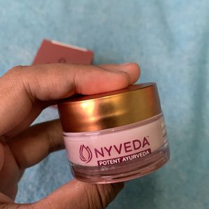 NYVEDA RENEW MY RADIANCE DAY CREAM,15g