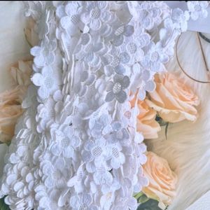 GPO White Flower Lace