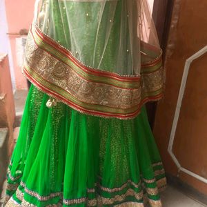 Lehnga Odhni