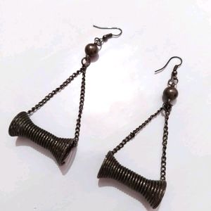 Black party wear fancy earring