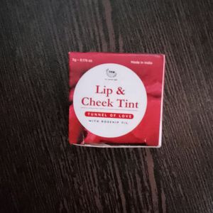 Lip & cheek tint