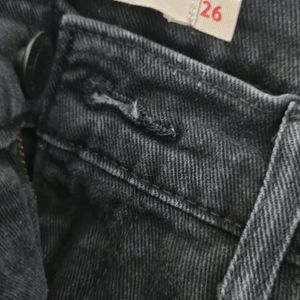 LEVIS Black Jeans