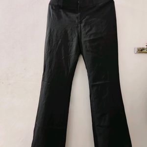 BLACK BOOTCUT PANTS