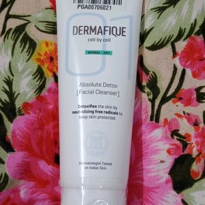 Dermafique Detox Facewash