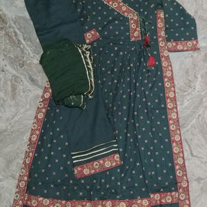 Aang rakha Stylish Suit Set