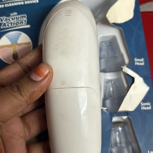 Pore Cleaning Device