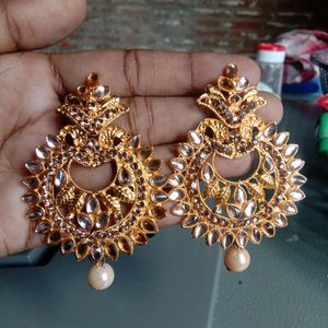 New Earrings With Maangtika