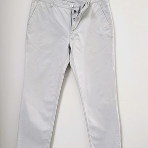 UrbanRanger Grey solid Slim Fit Casual Pant