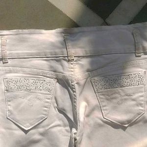 Slim Or Skinny White Jeans