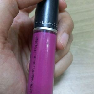 MAC Liquid Lipstick Tailored To Tease