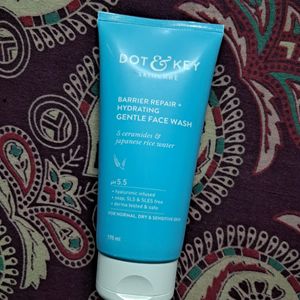 Dot and Key Barrier Repair Hydrating Face Wash