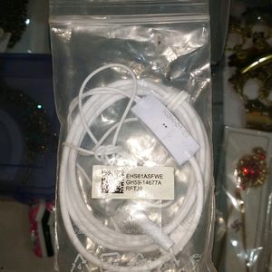 Brand New Samsung Wire Earphone