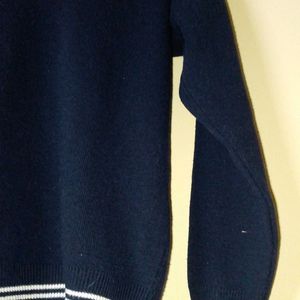 Cute Navy Blue sweatshirt