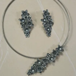 Necklace Earrings Set