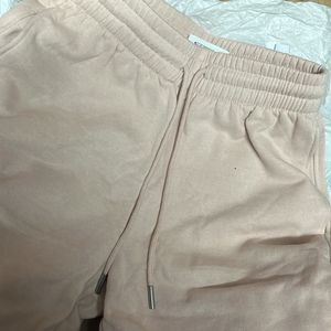 New printerest based H&M women high-rise sweatpant