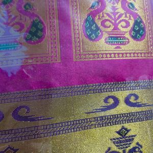 Women Magenta Saree