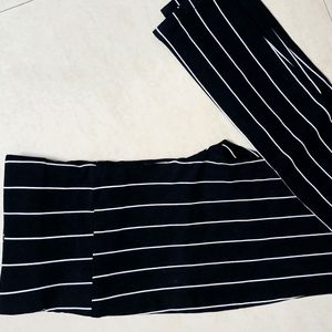 Classy Black Stretchable Jeggings With White Strip