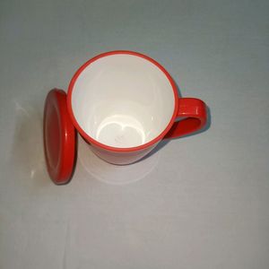 Two Mugs With Lid