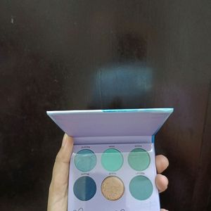 Flash Sale Plum Eyeshadow Palette In Water