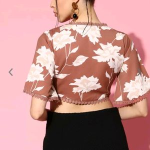 Berrylush Floral Print Front Tie Knot Top