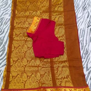 gold  shining pattu saree