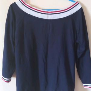 An M Sized Full Arm Navy Blue Top