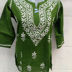 Lakhnavi Kurti