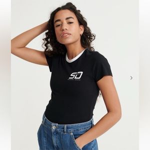 SUPERDRYCrew-Neck T-shirt with Contrast Neckline